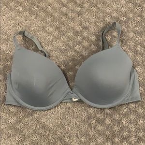 PINK Victoria’s Secret bra